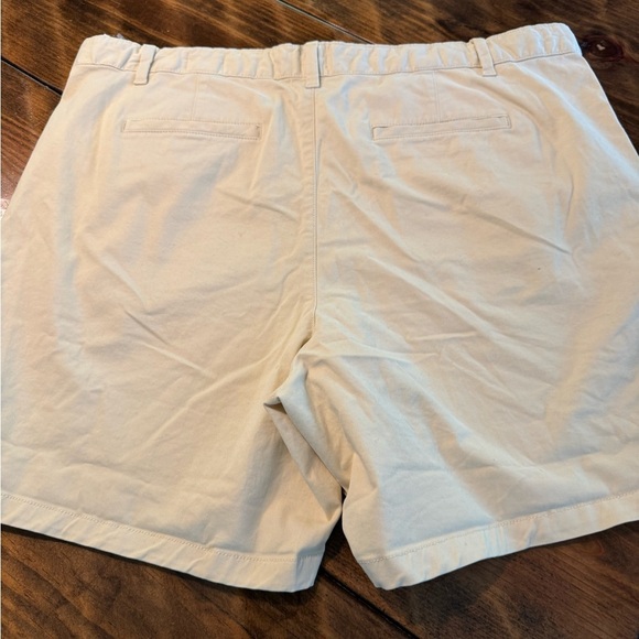 NWT GAP Size 16 Girlfriend shorts light khaki color with stretch. - Picture 2 of 7
